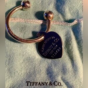 Tiffany & Co.  Heart Tag 925 Silver Screwball  Heart  Keyring (9.03g.)